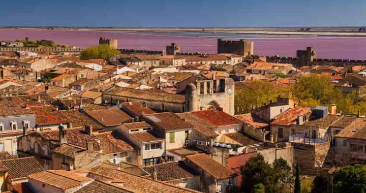 Aigues-Mortes : Découvrez la cité médiévale lors de votre voyage